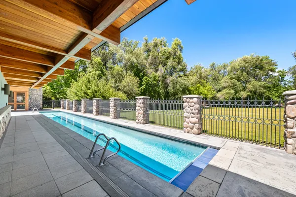 Estate lap pool and spa